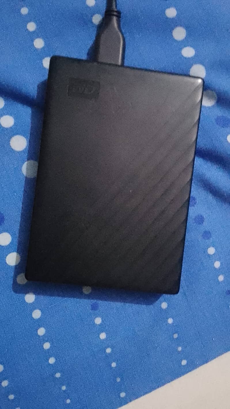 4 TB External Hard Disk 0