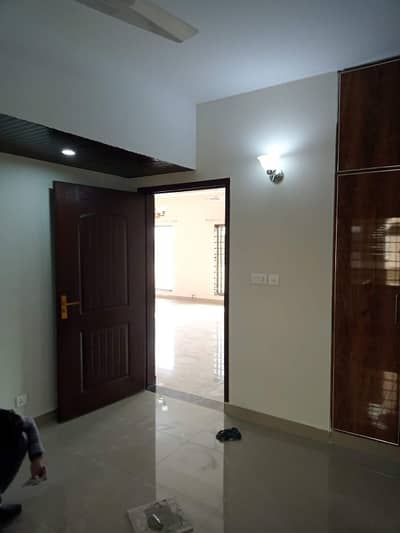 3 Bed Flat For Rent in Askari 11 - Sector B | Gated Community | Urgent