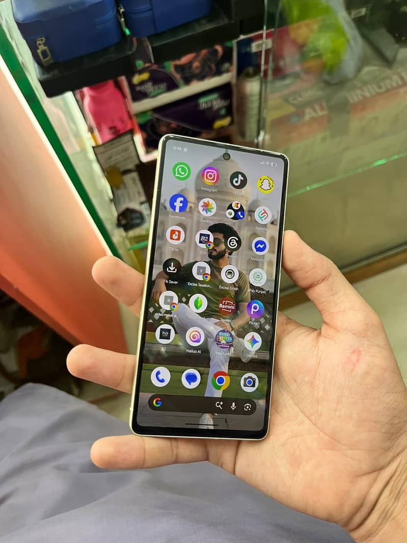 Google Pixel 7 4
