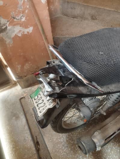 ybr z yamah bike conditions 10 by 5 no accident