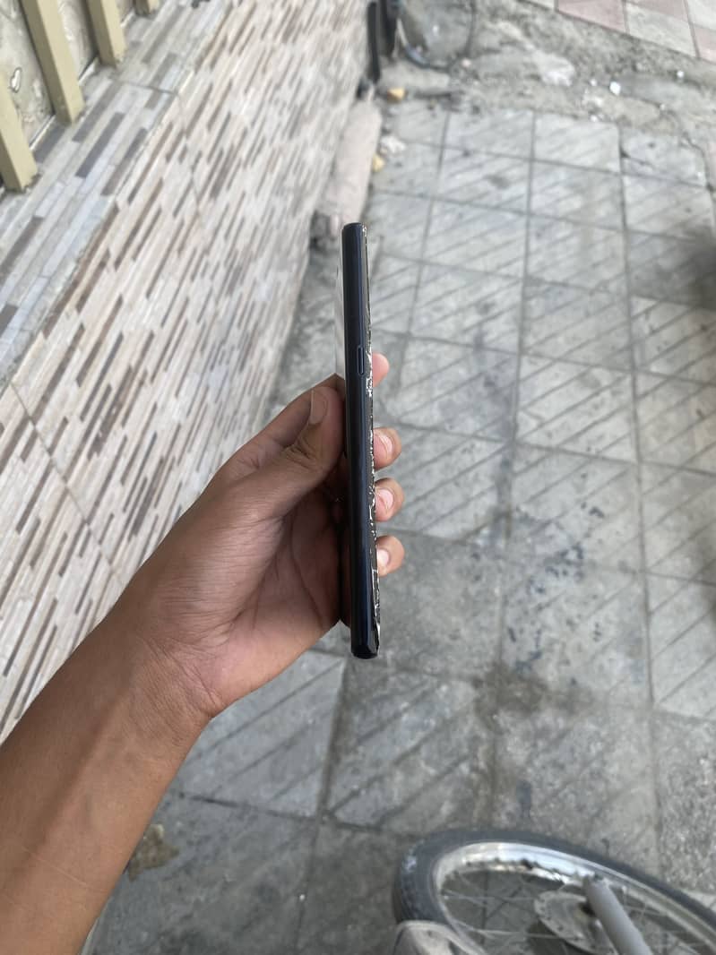 Samsung Mobile Note 8 1