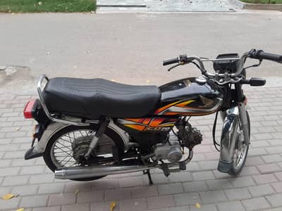 I'm sale for Honda cd70 black colour totally Janine engine hai