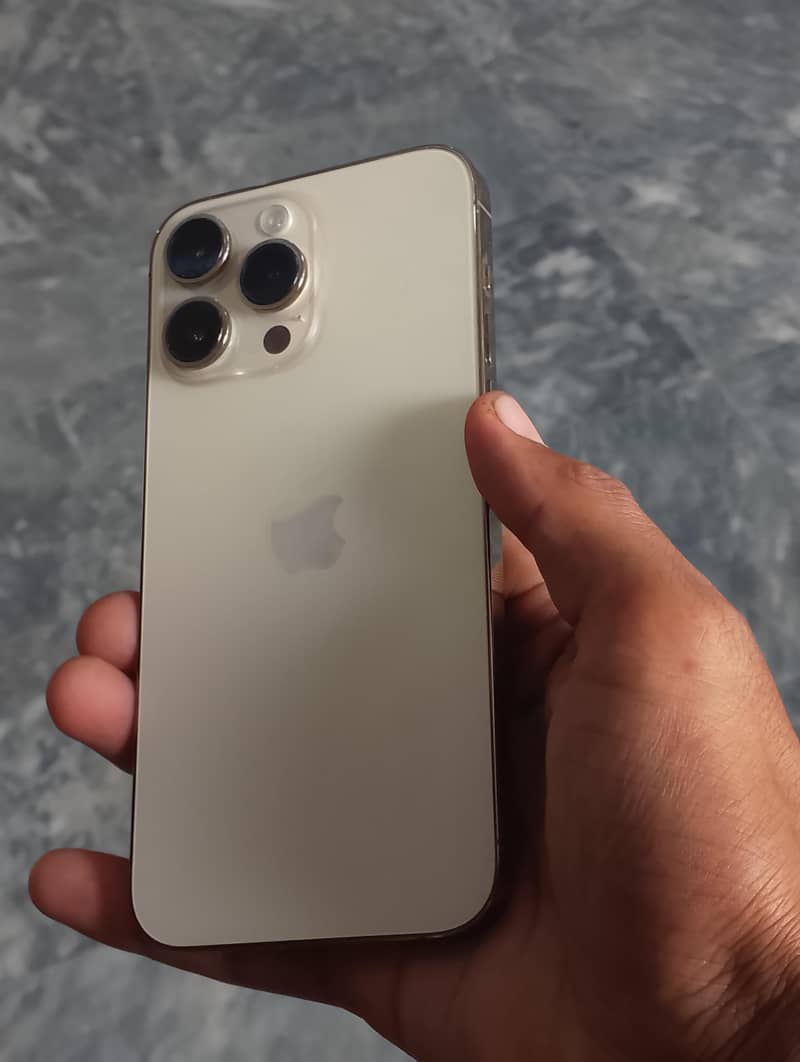 Apple iPhone 14 Pro Max 0