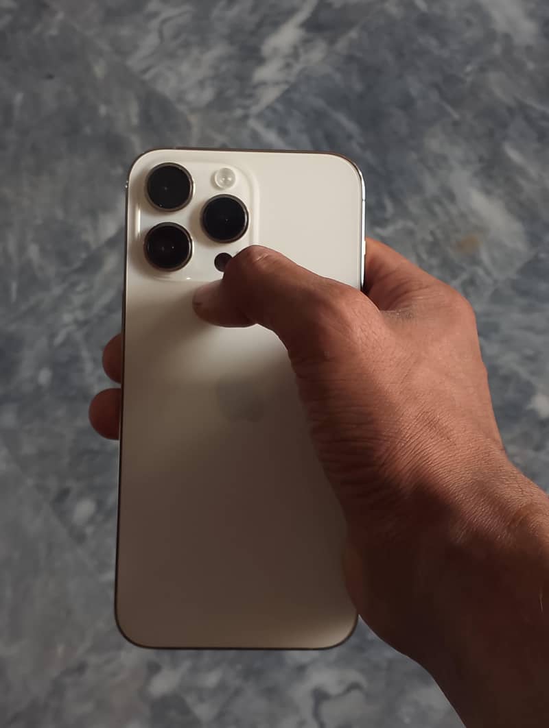 Apple iPhone 14 Pro Max 3