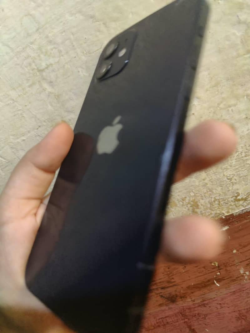 Apple iPhone 12 12