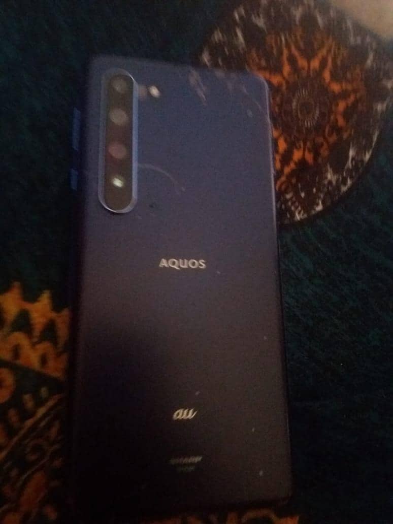 Sharp Aquos R5G 3