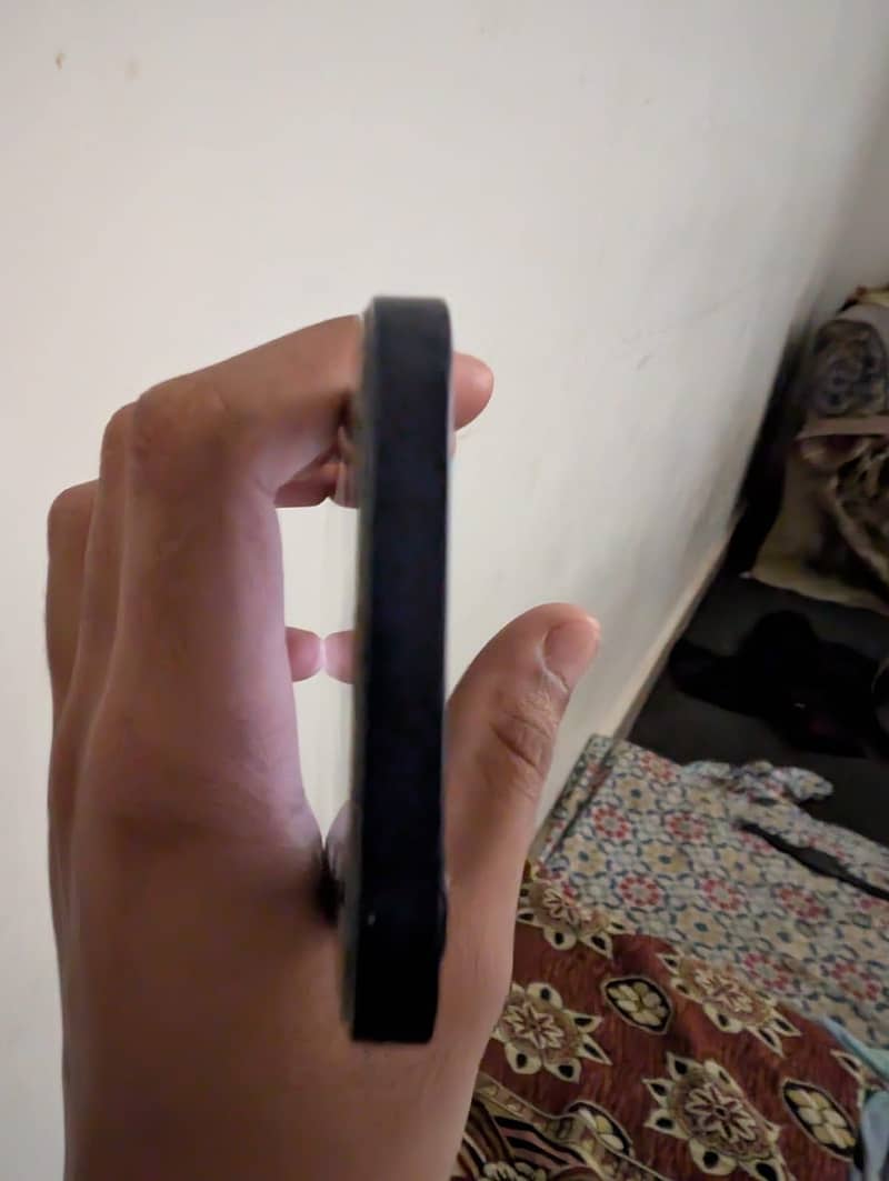 Apple iPhone 12 1