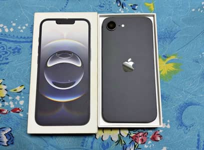 iPhone 16e