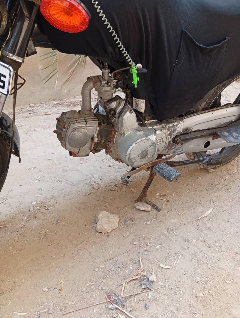 UD100cc 2018 5