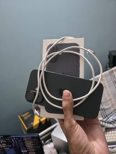 Apple iPhone 17 in Good condition