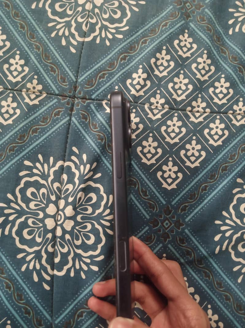 Apple iPhone 17 Pro Max 3
