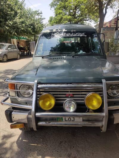 Mitsubishi Pajero 1988