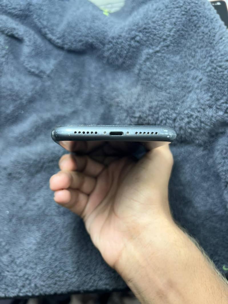 Apple iPhone 11 2