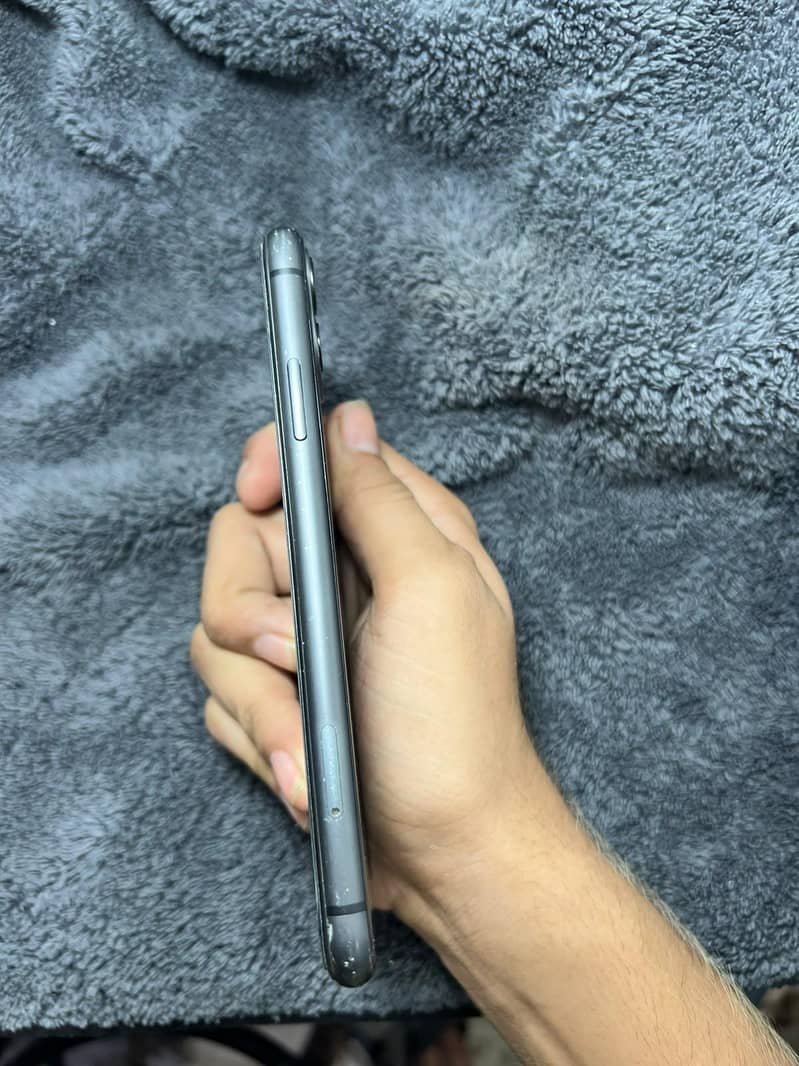 Apple iPhone 11 5