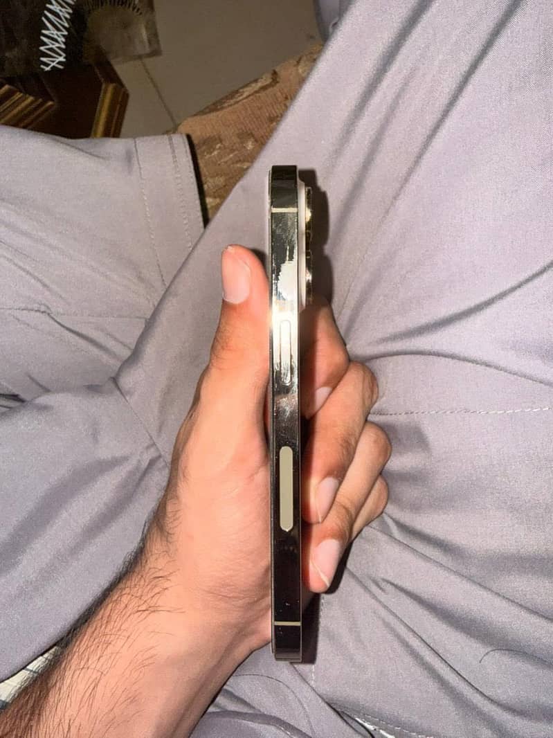 Apple iPhone 14 Pro 7