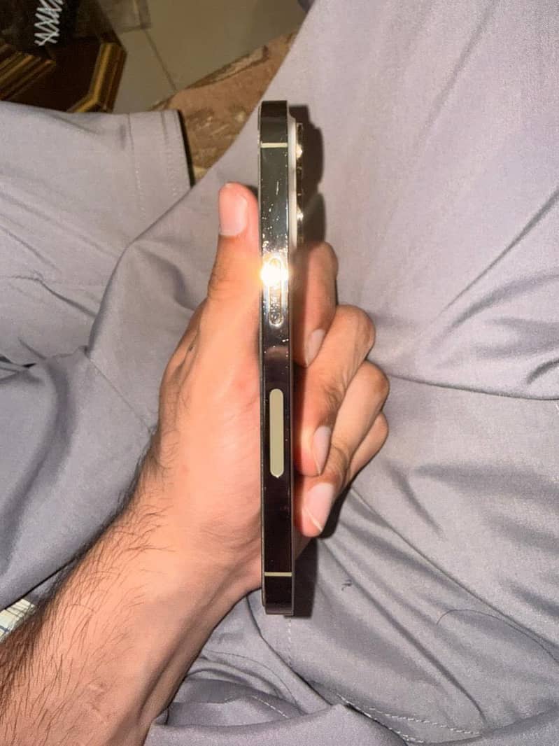 Apple iPhone 14 Pro 8