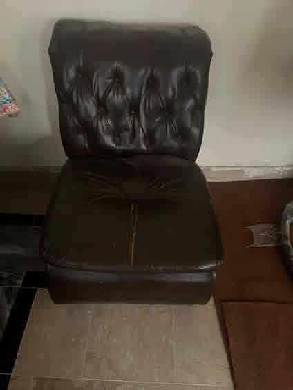 sofas in used condition 0