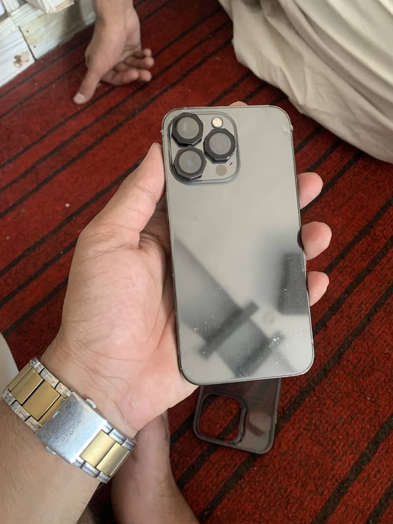 Apple iPhone 13 Pro 3