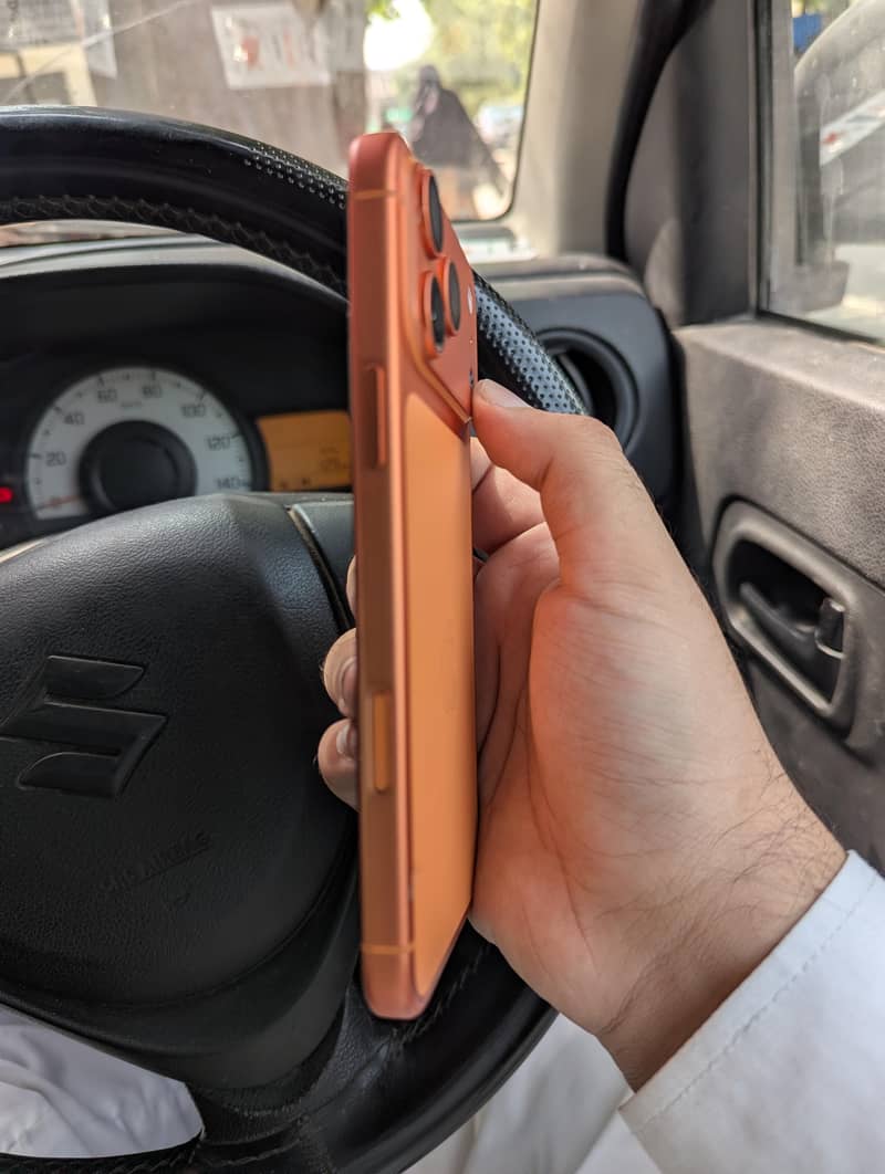 Apple iPhone 17 Pro Max 5