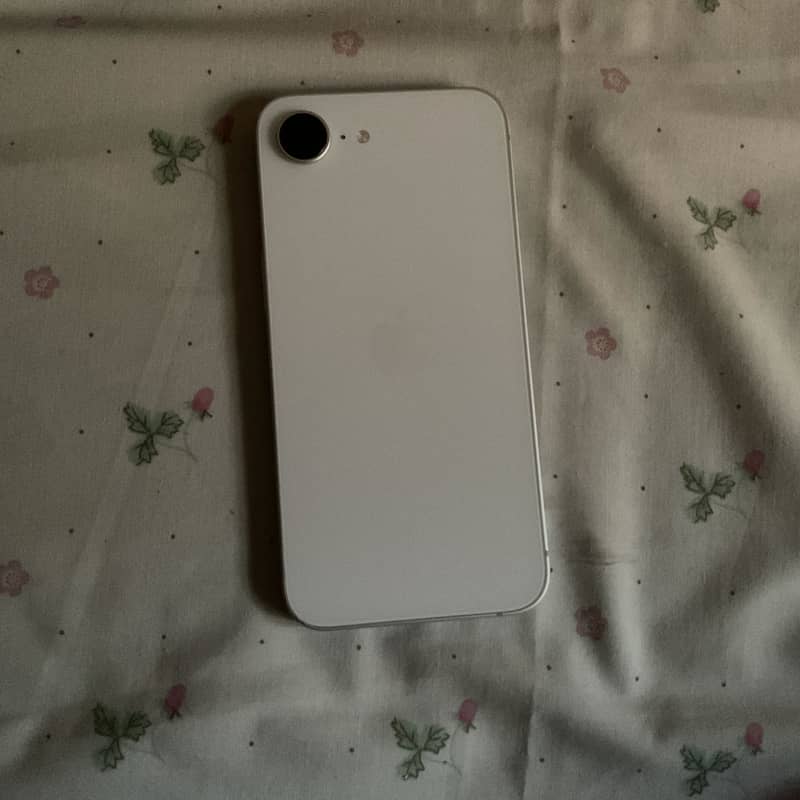 Apple iPhone 17e 2
