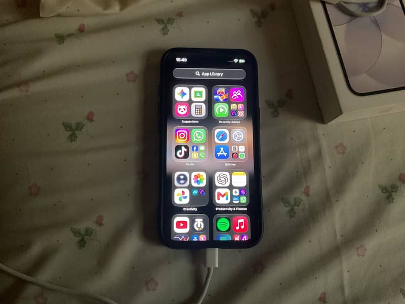 Apple iPhone 17e 5