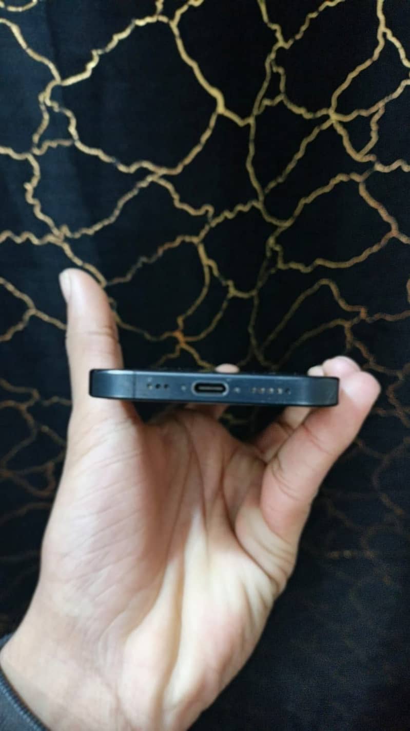 Apple iPhone 15 Pro 1