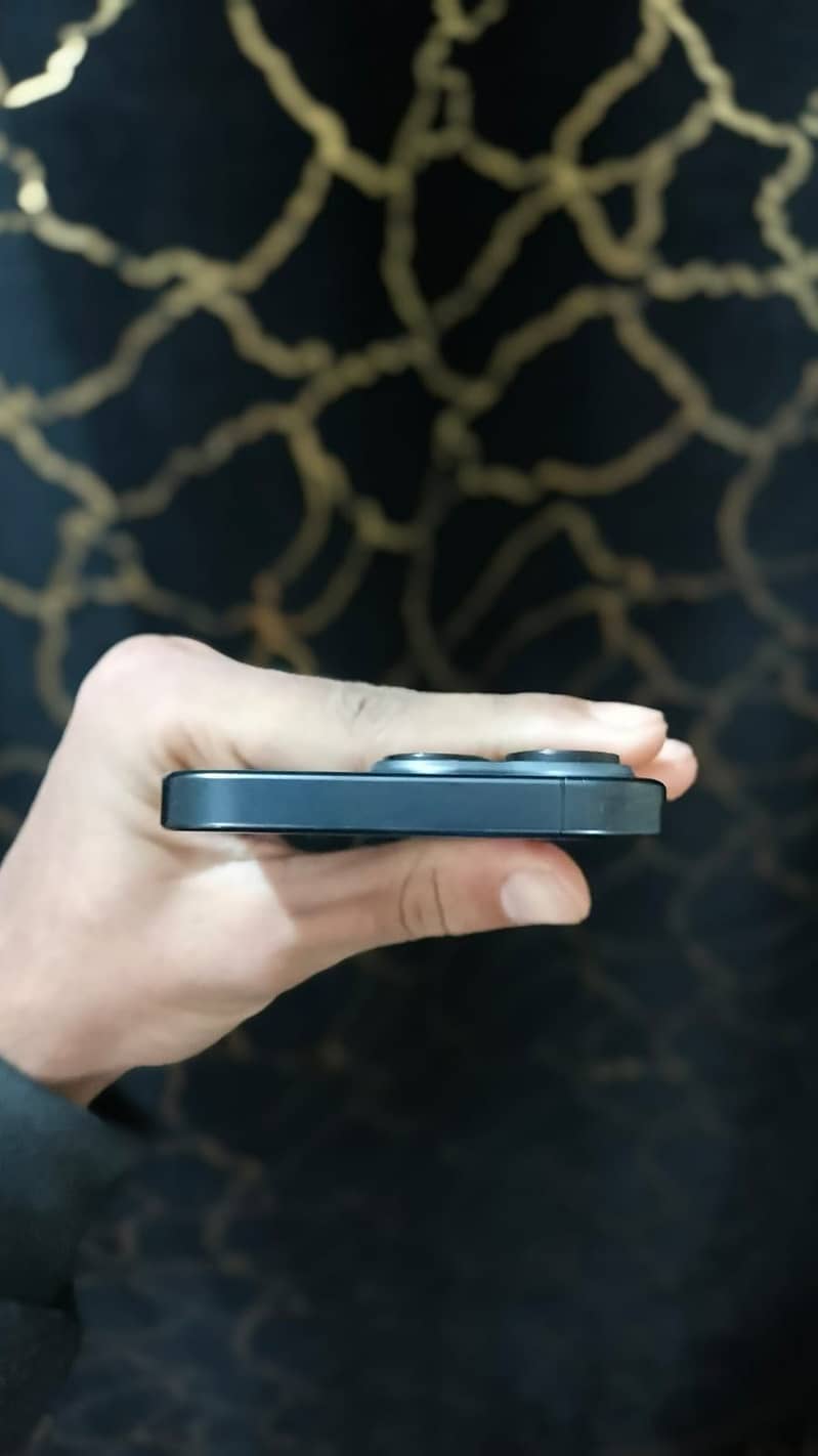 Apple iPhone 15 Pro 5