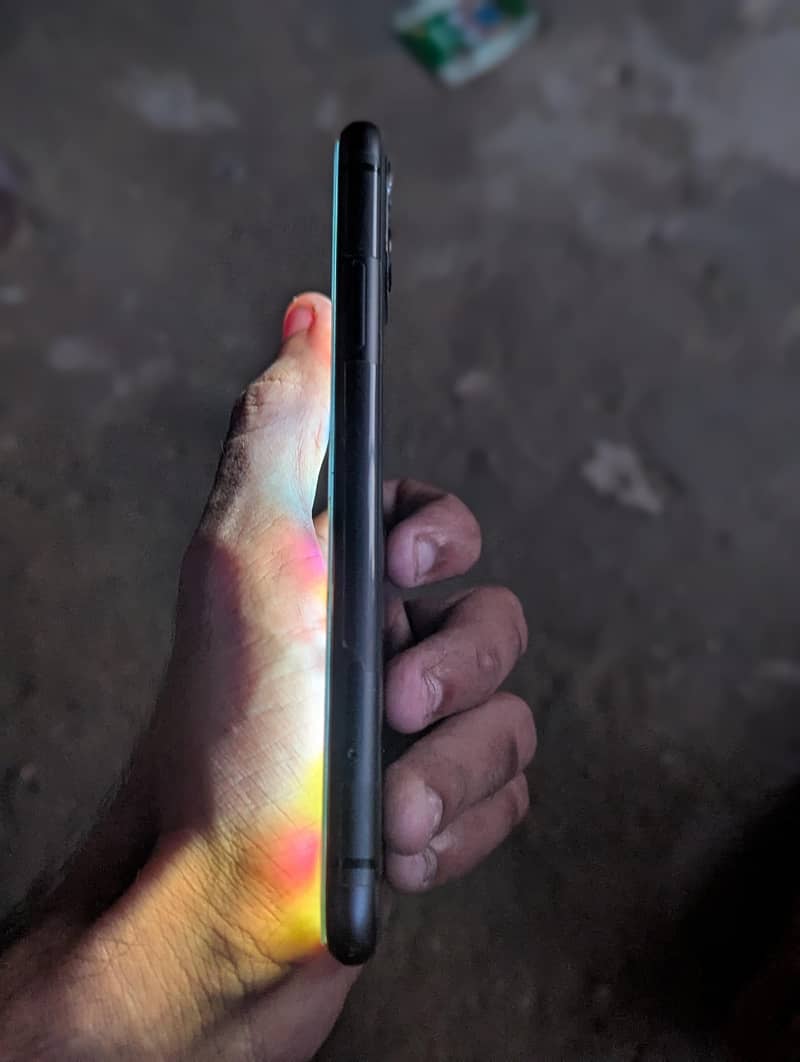 Apple iPhone 11 6