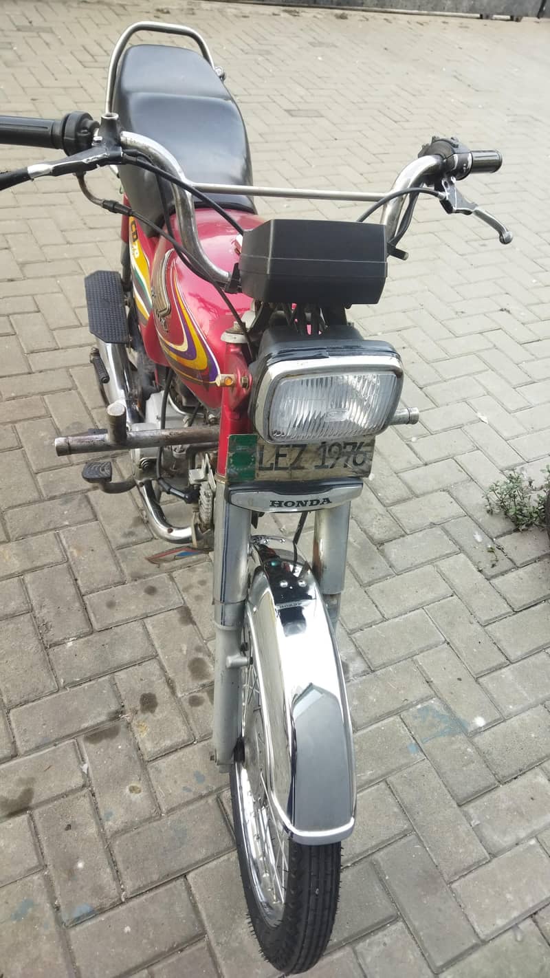 Honda CD 70 6