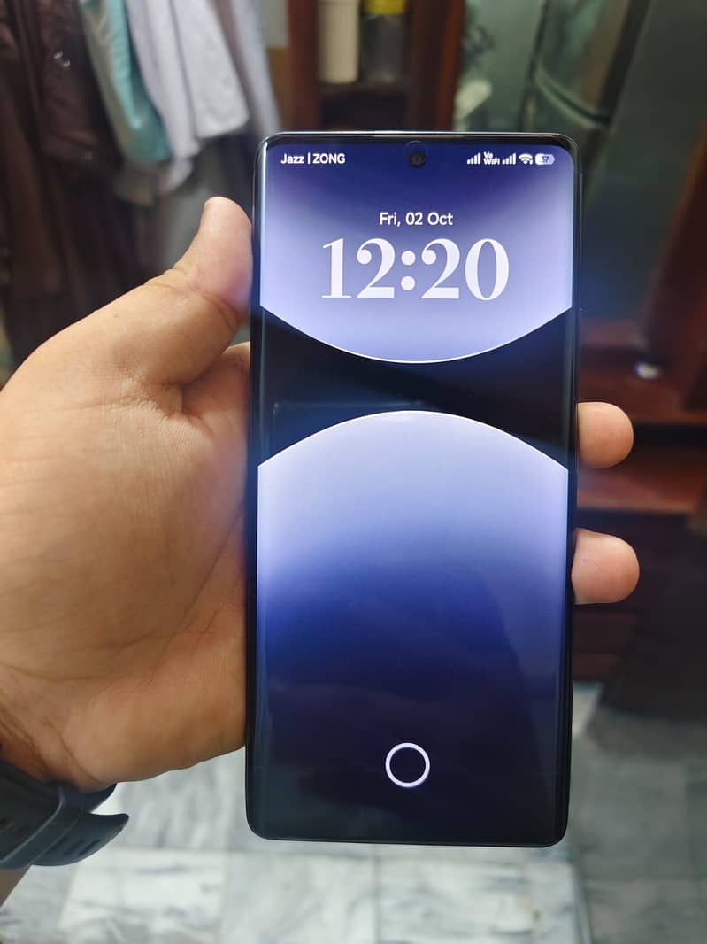 Xiaomi Redmi Note 14 Pro 1
