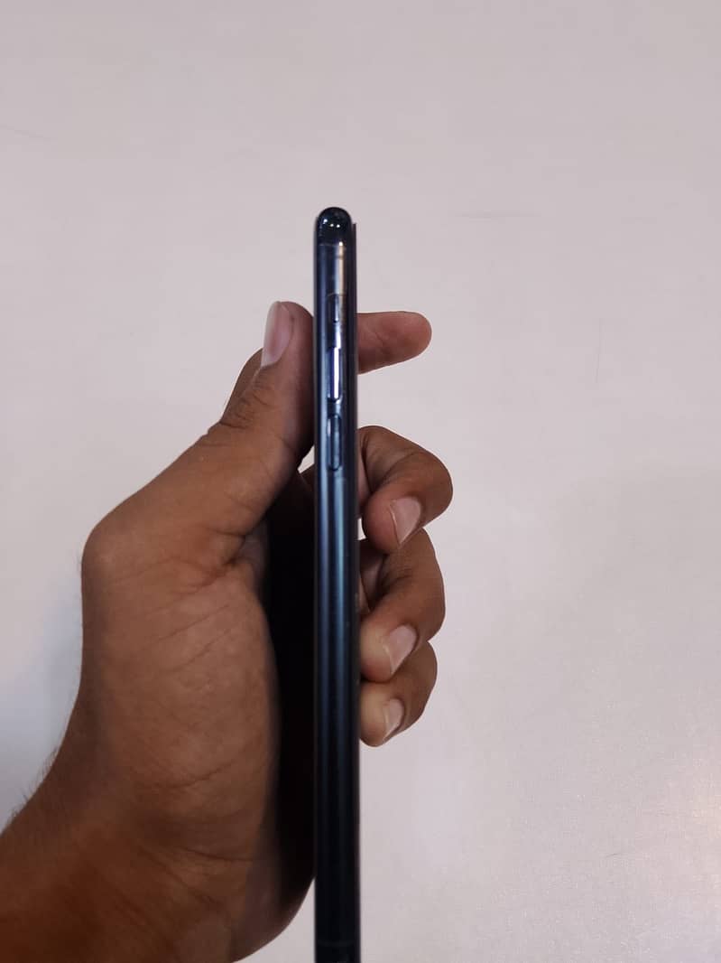 Apple iPhone 11 Pro Max 1