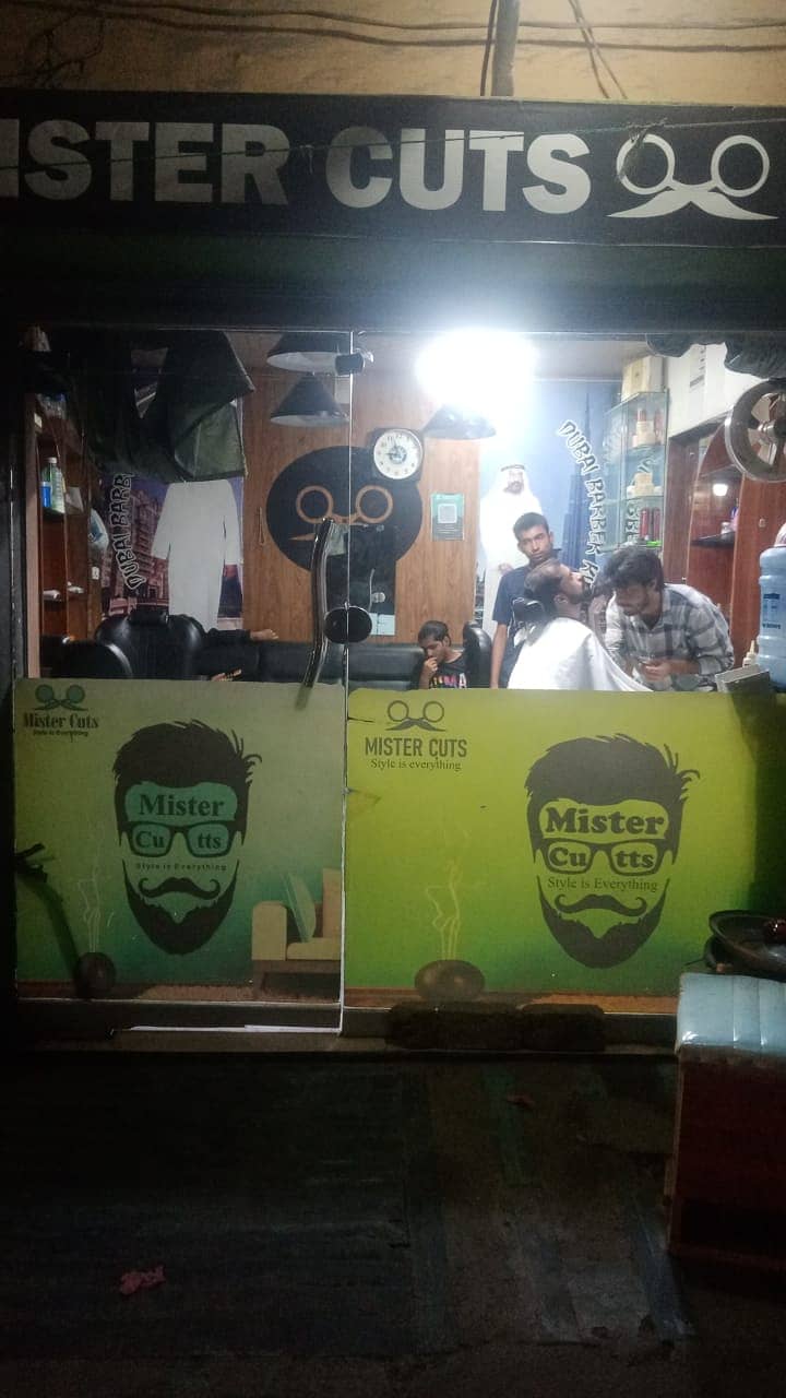 Mr cut saloon 0
