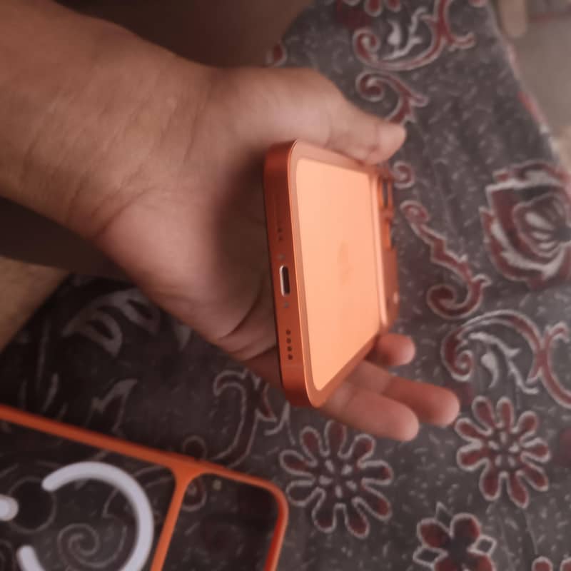 Apple iPhone XR 4