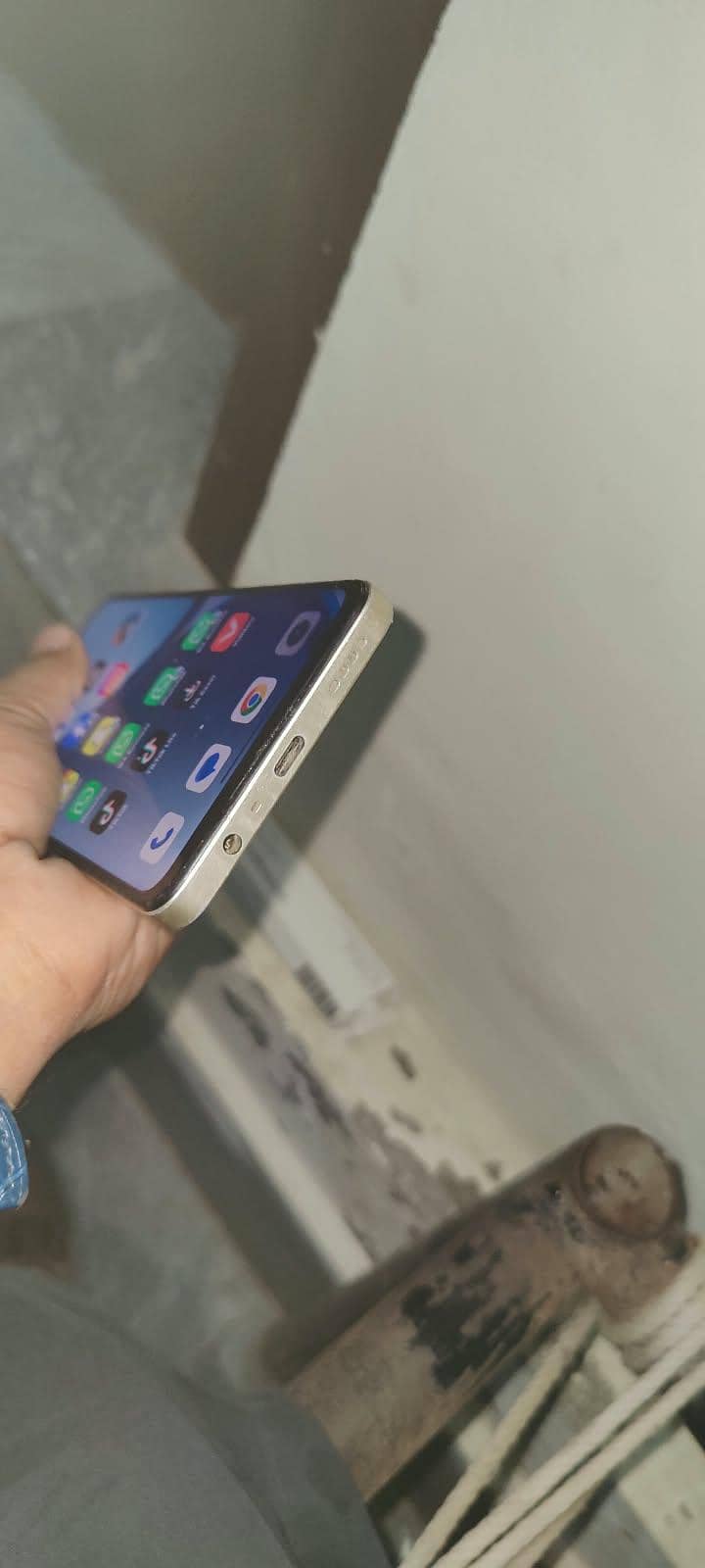 Realme C61 8