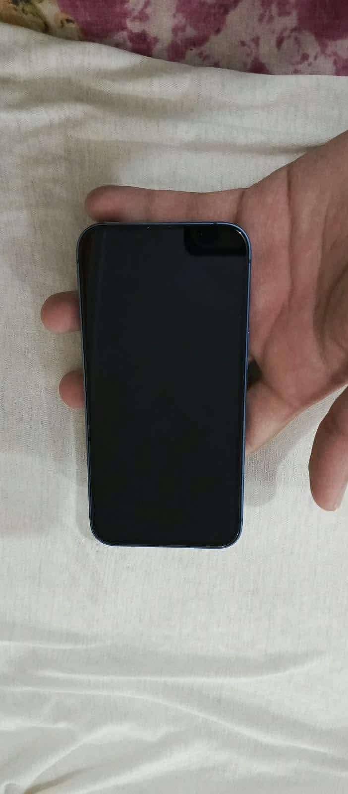 Apple iPhone 13 2