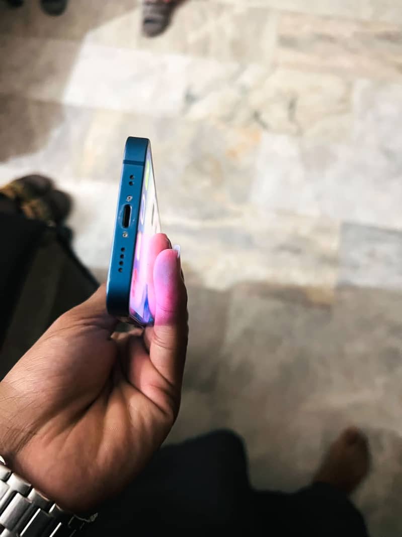 Apple iPhone 13 mini 2