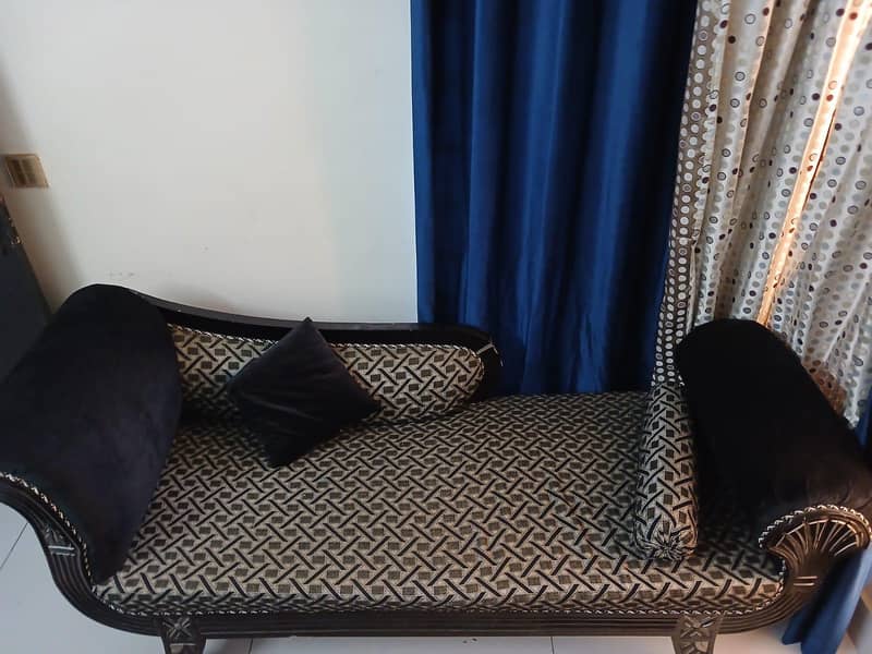 Dewan sofa 0
