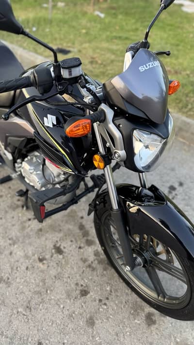 Suzuki GS-125 2025