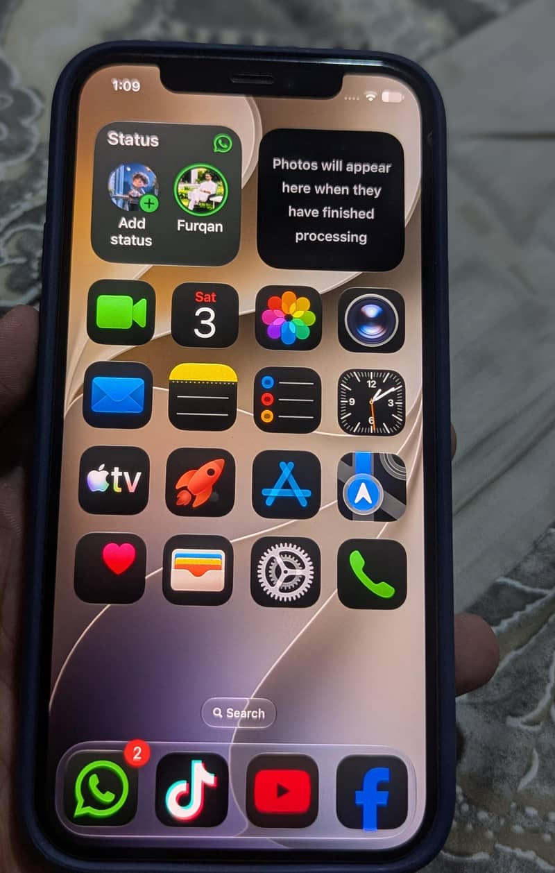 Apple iPhone 12 4