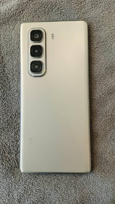 infinix hot 50 pro plus(16 Ram 256Rom)