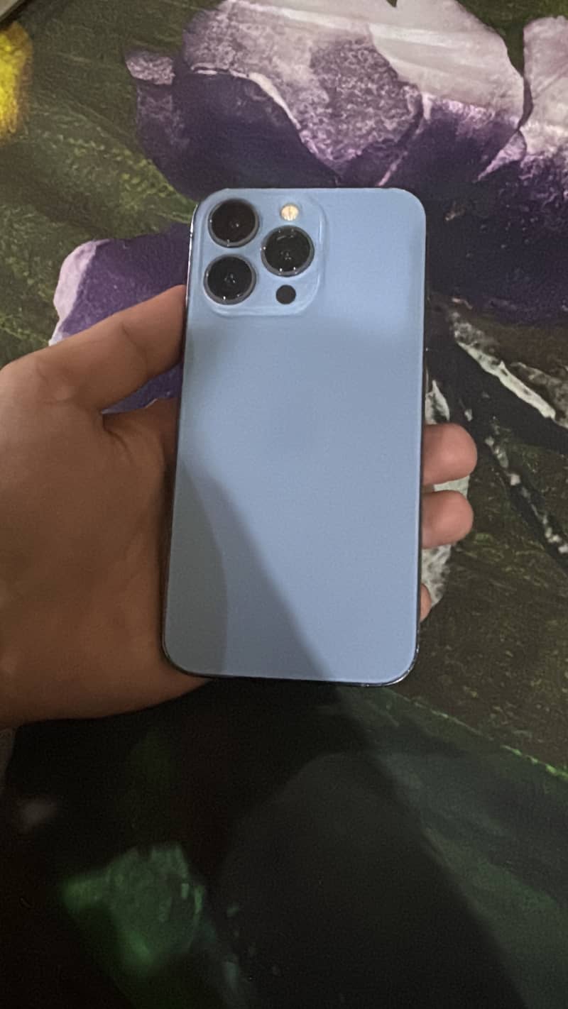 Apple iPhone 13 Pro jv 3