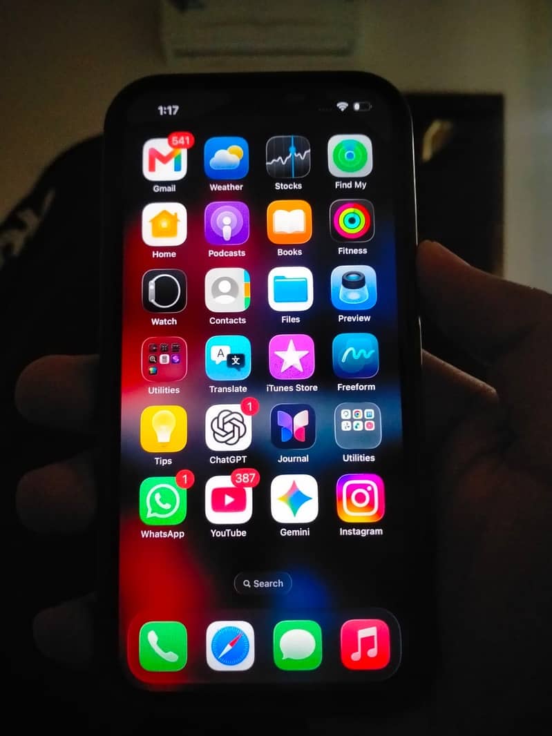Apple iPhone 13 4