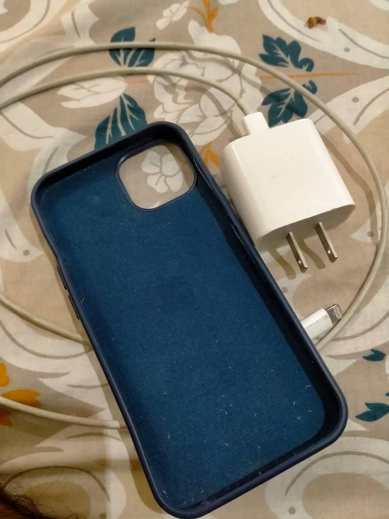 Apple iPhone 13 6