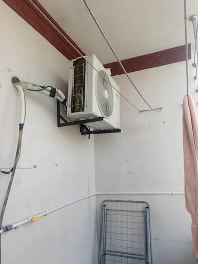 Kenwood Ac 2 year use 10/9 Condition all okay