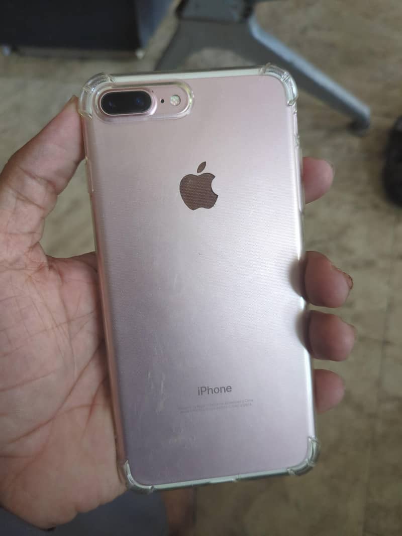 Apple iPhone 7 Plus 1