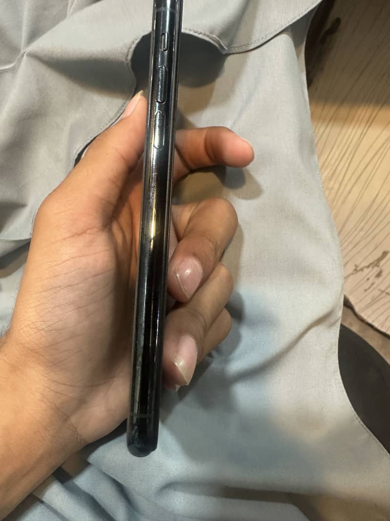 Apple iPhone 11 Pro 0