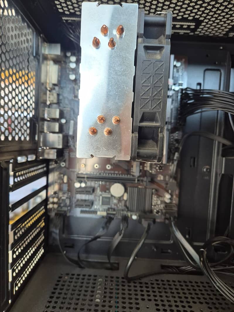 Custom Gaming PC 4