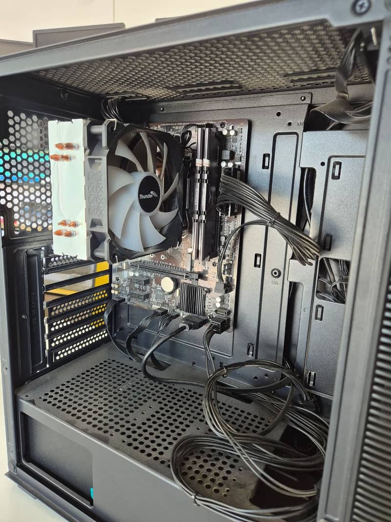 Custom Gaming PC 5