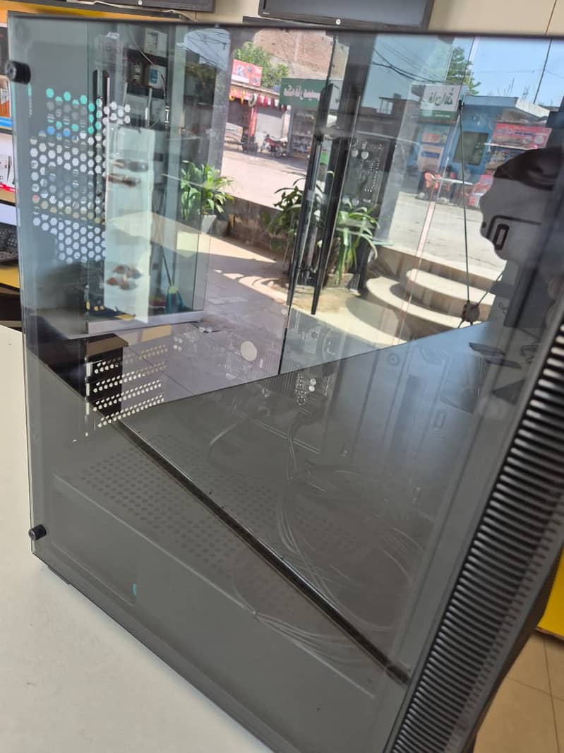 Custom Gaming PC 6