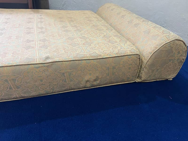 2 sofa cumbed 3